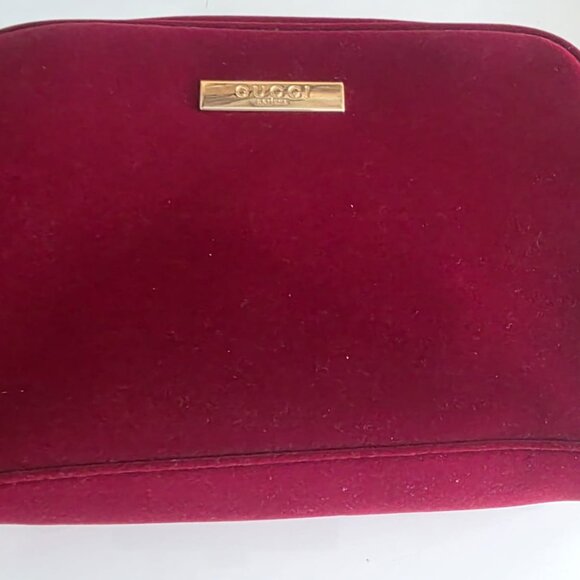 GUCCI COSMETIC /CLUTCH VELVET BAG -NWOT! - Picture 8 of 16